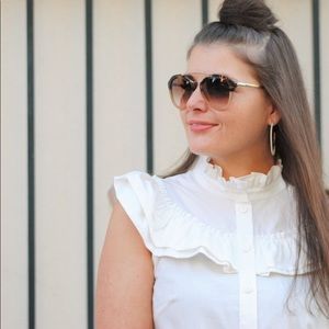 Ruffle sleeveless button up